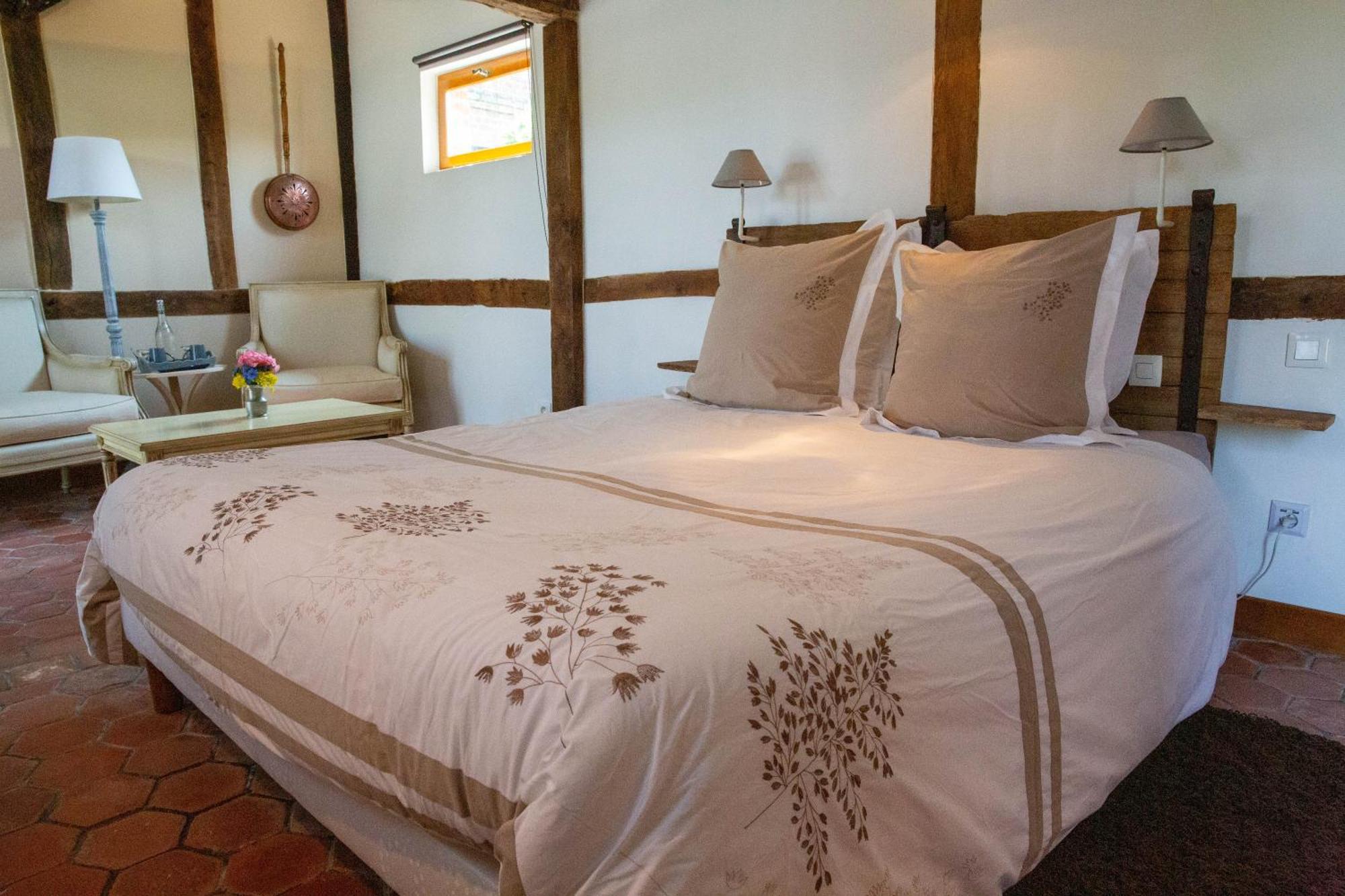 L'Etape Normande Bed & Breakfast Montroty  Exterior photo