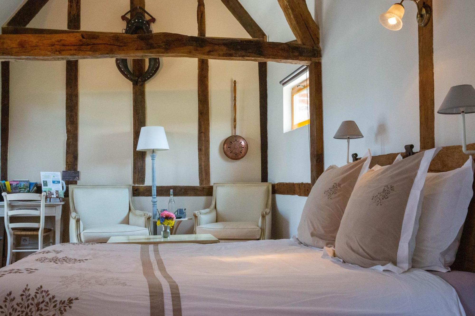 L'Etape Normande Bed & Breakfast Montroty  Exterior photo