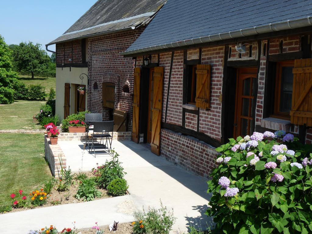 L'Etape Normande Bed & Breakfast Montroty  Exterior photo
