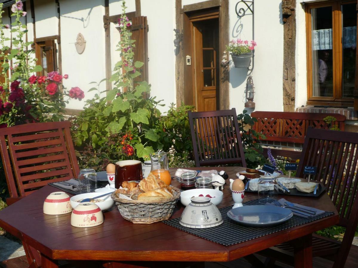 L'Etape Normande Bed & Breakfast Montroty  Exterior photo