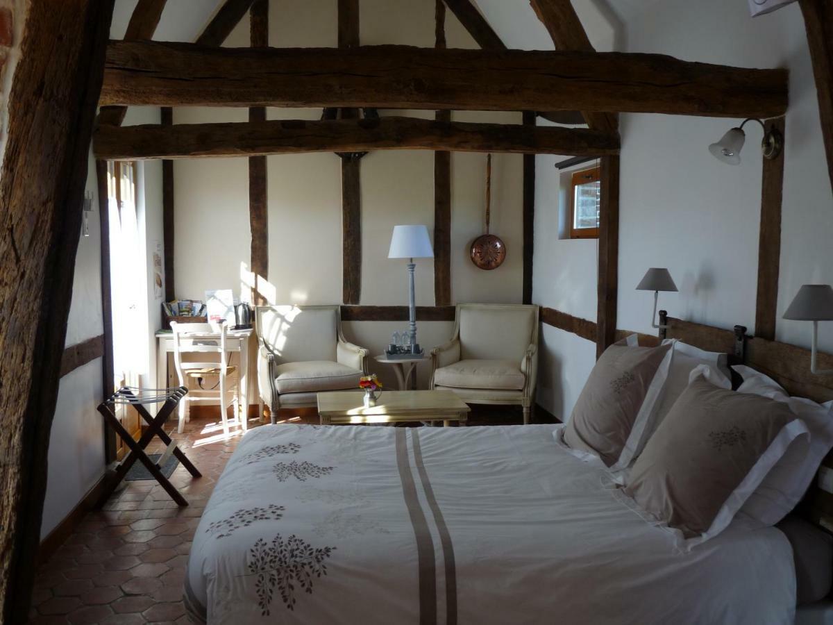 L'Etape Normande Bed & Breakfast Montroty  Exterior photo