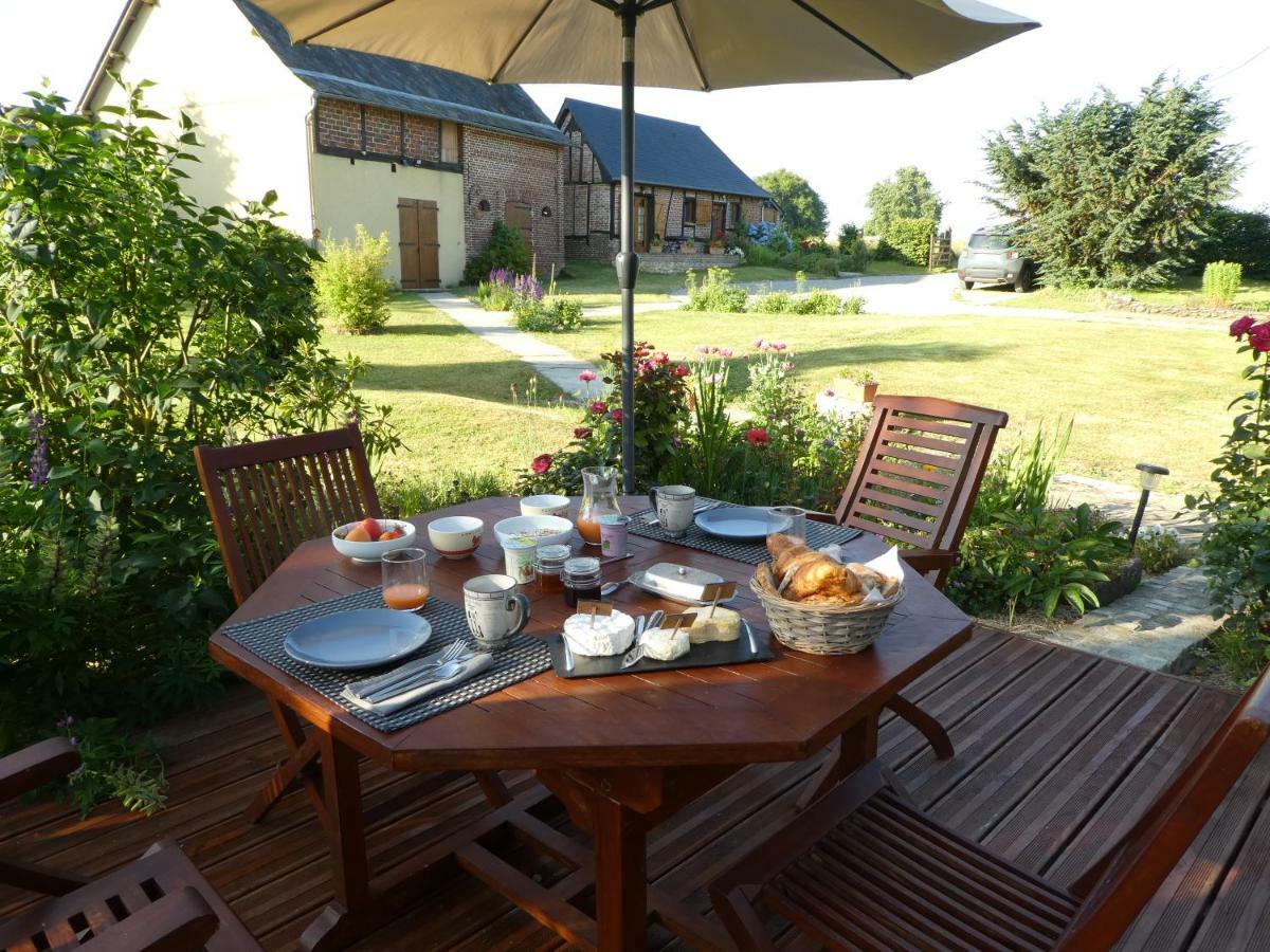 L'Etape Normande Bed & Breakfast Montroty  Exterior photo